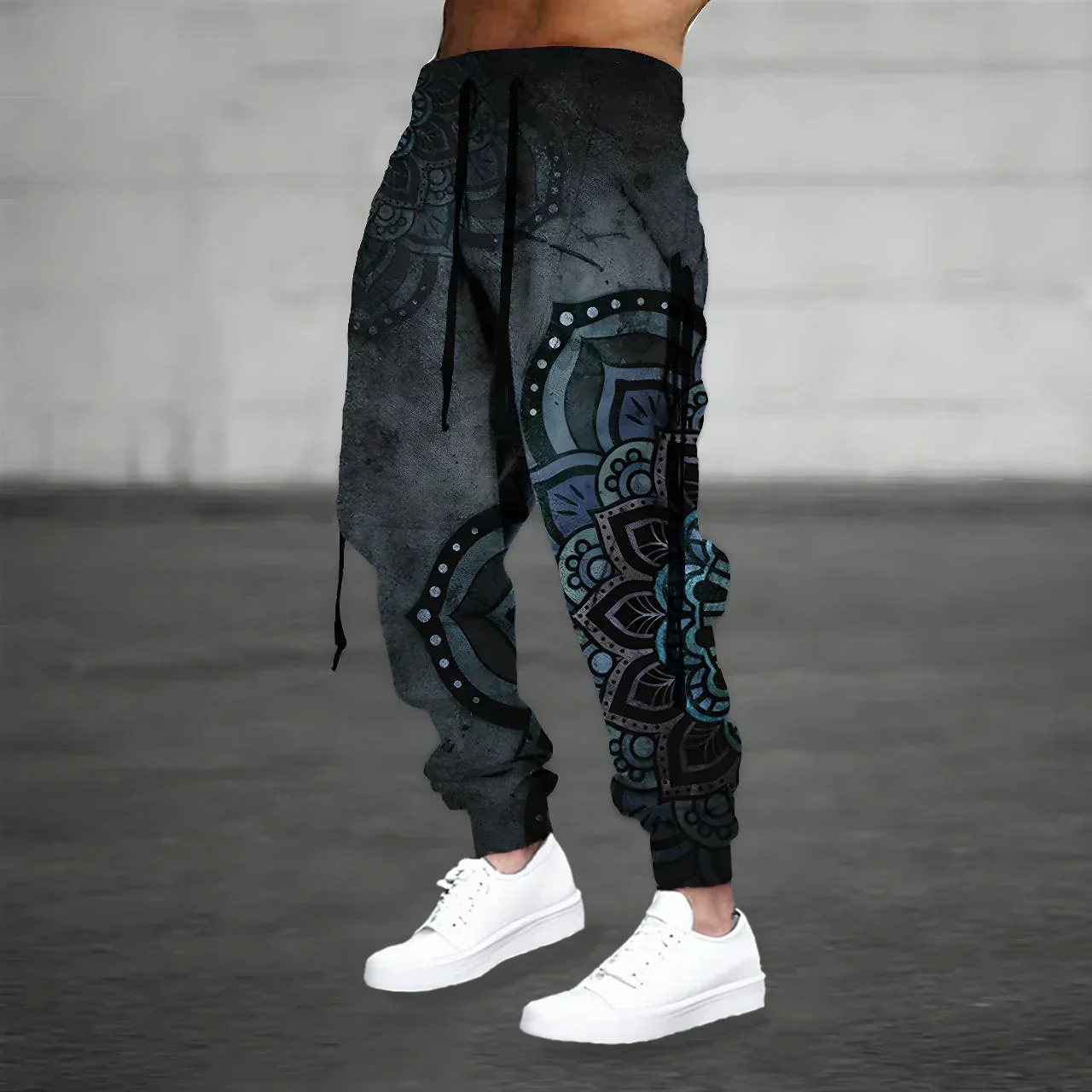 Herren-Sweatpants mit Musterprint und Kordelzug - Image 3