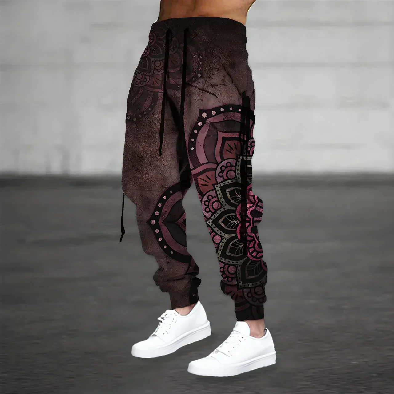 Herren-Sweatpants mit Musterprint und Kordelzug - Image 4