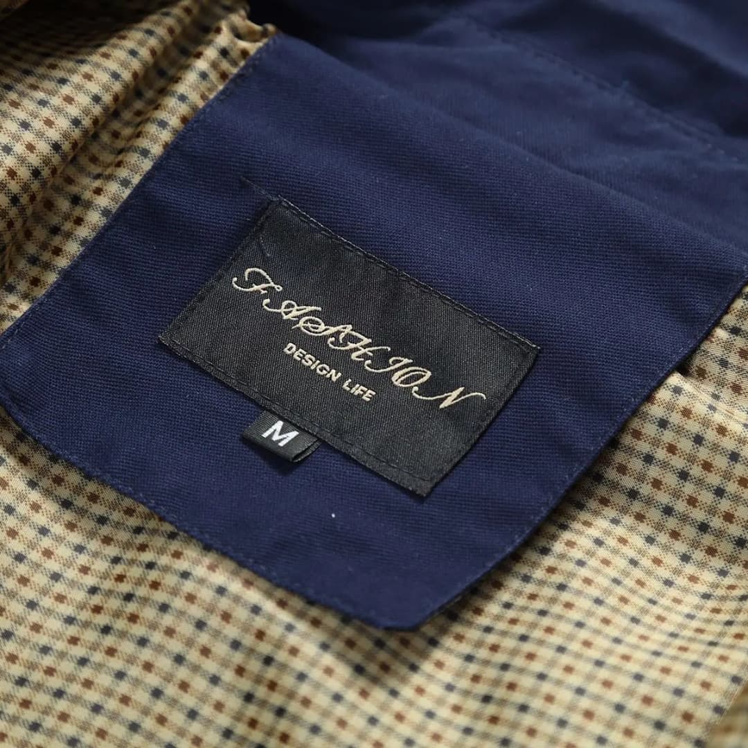 Herren Trench coat mit Knopfverschluss und Taschen Details - Image 3