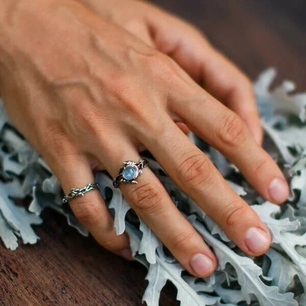 Himmlischer Mondstein Ring - Image 3