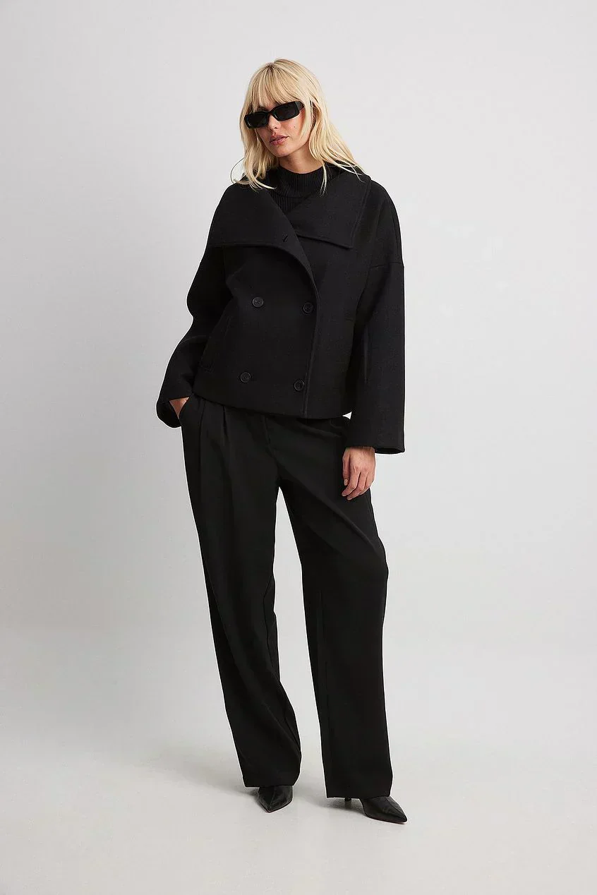Inés – Damen Kurzjacke Mit Breitem Revers - Image 5