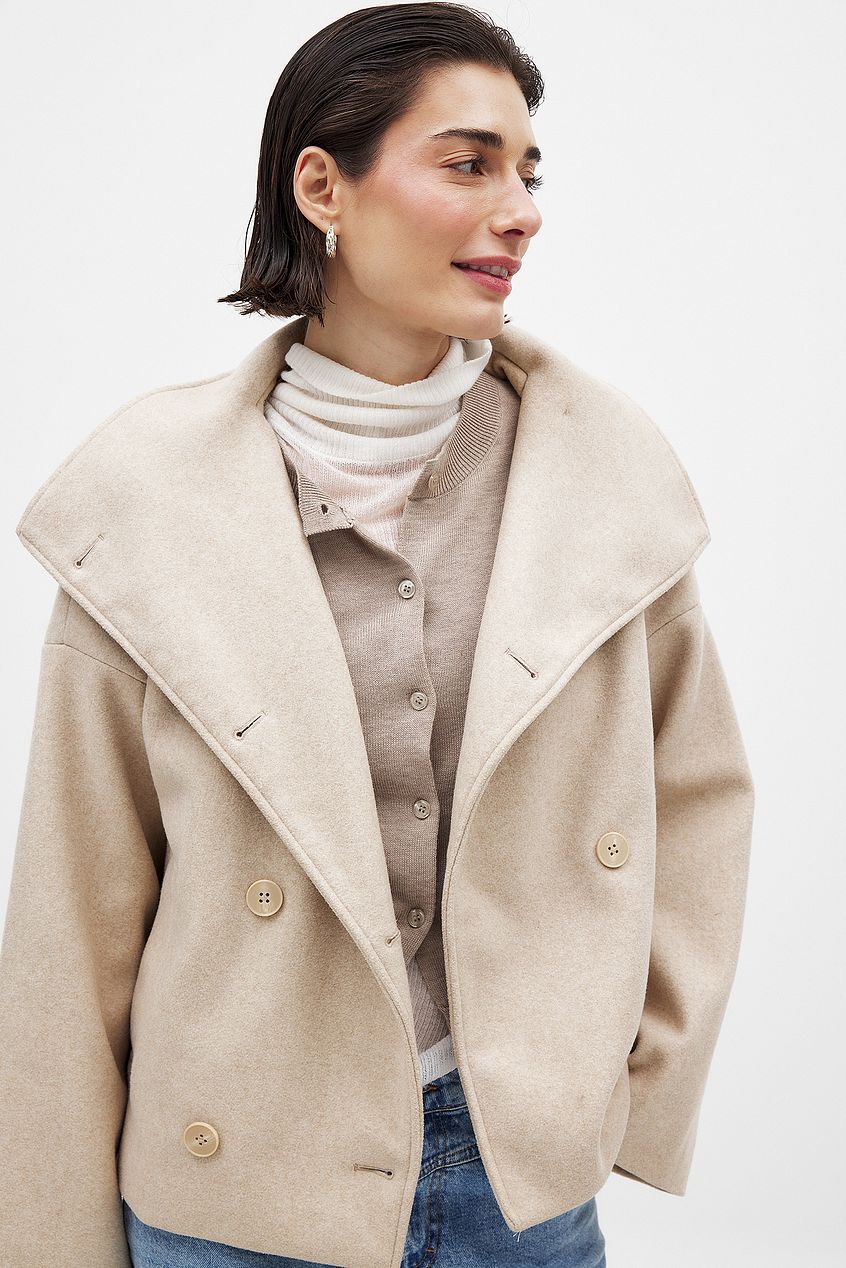 Inés – Damen Kurzjacke Mit Breitem Revers - Image 9