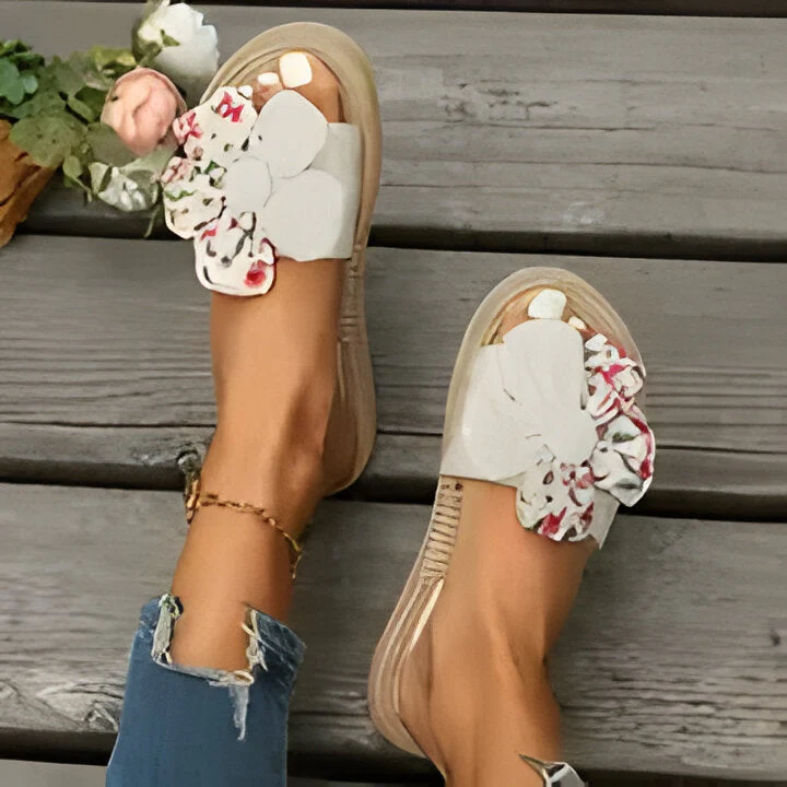 Irma | Schicke Sommer-Sandalen mit Blumenmuster für Frauen - Image 2