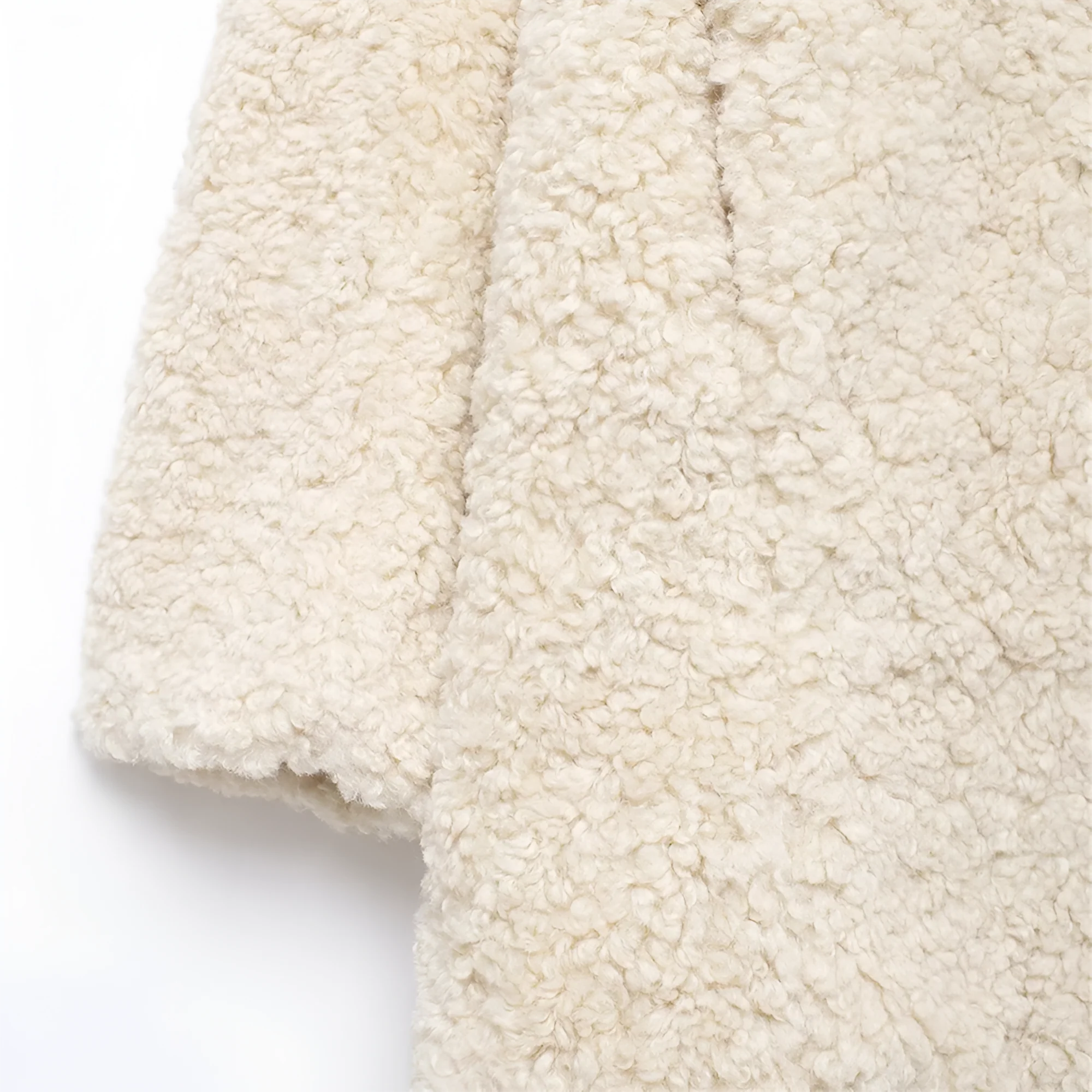 Isabella | Luxus Faux Fur Plüschjacke für Herbst & Winter - Image 3