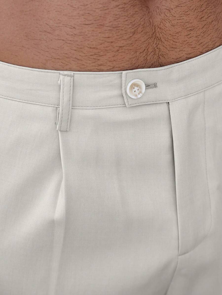 Isidor – Einfarbige Herren Shorts Mit Knopf Und Tasche - Image 3
