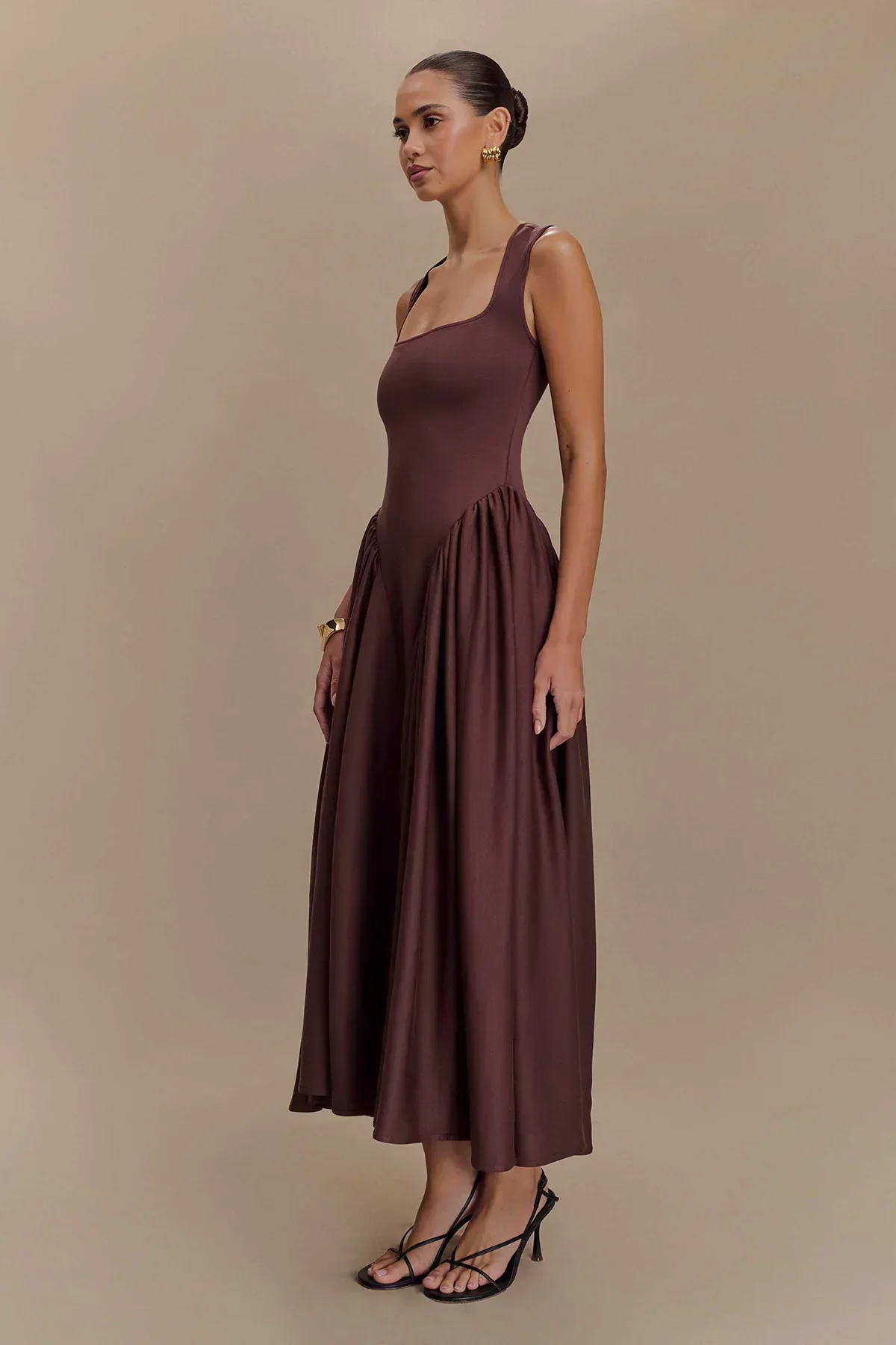 Ivana | Ärmelloses fließendes Midi-Kleid - Image 2