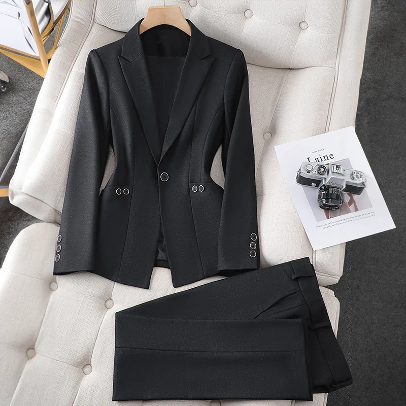 Ivana-  Prestige Blazer Anzug - Image 5