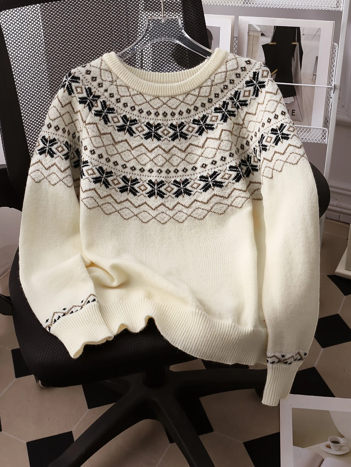 James | Vintage Icelandic Sweater - Image 2