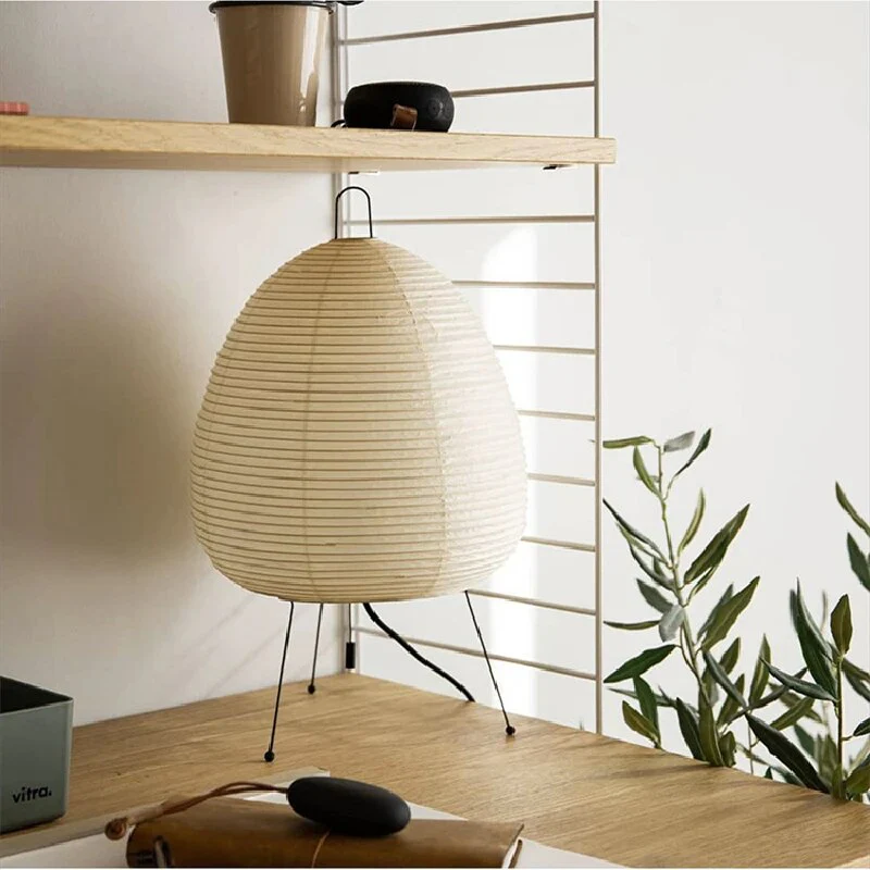 Japanische LED Tischlampe aus Reispapier – Dreibeinige Tischleuchte für Wohnzimmer und Schlafzimmer, 60 cm hoch, Weiß - Image 4