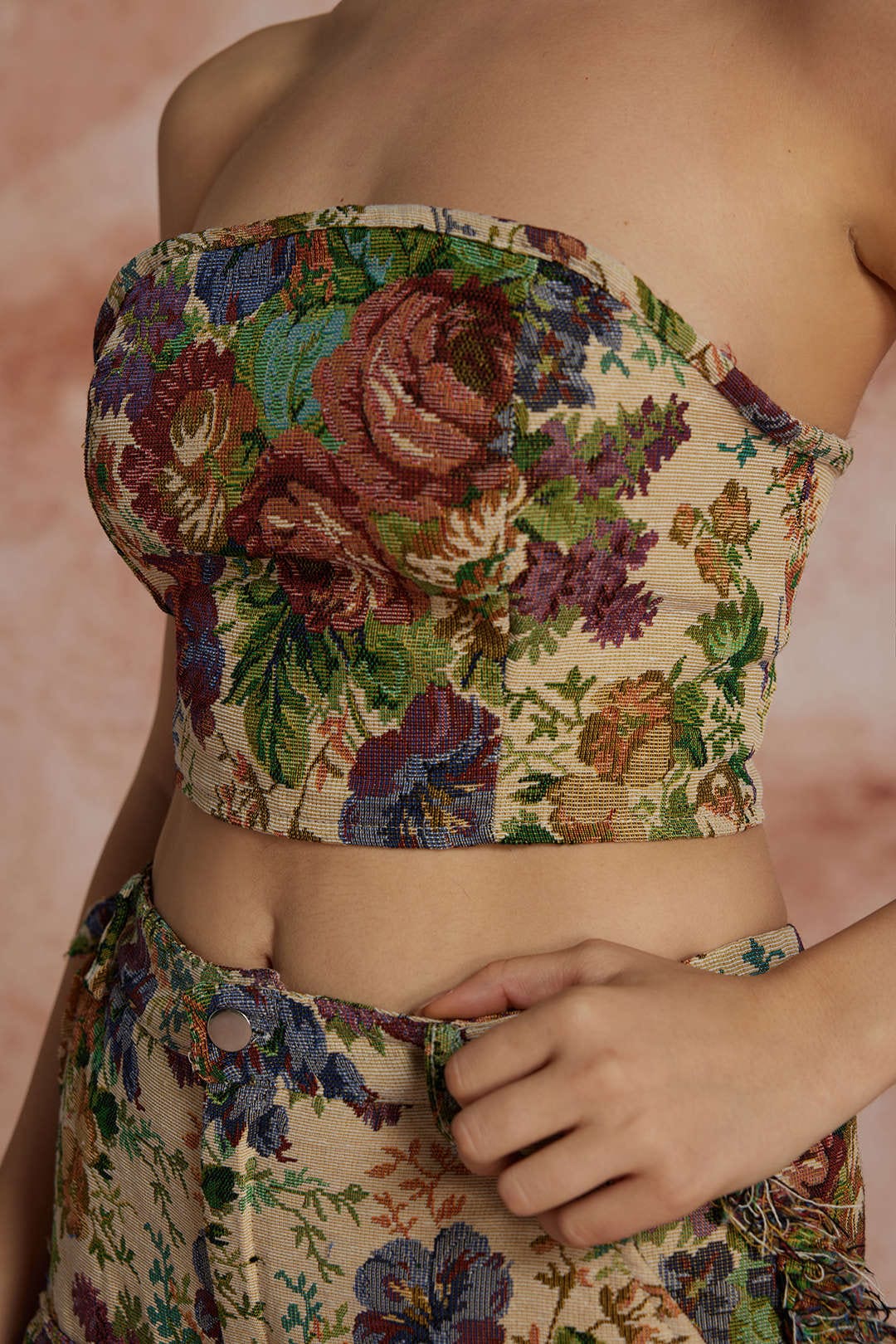 Jara | Extravagantes Zweiteiler-Set mit Bustier & bestickter Cargo-Hose - Image 8