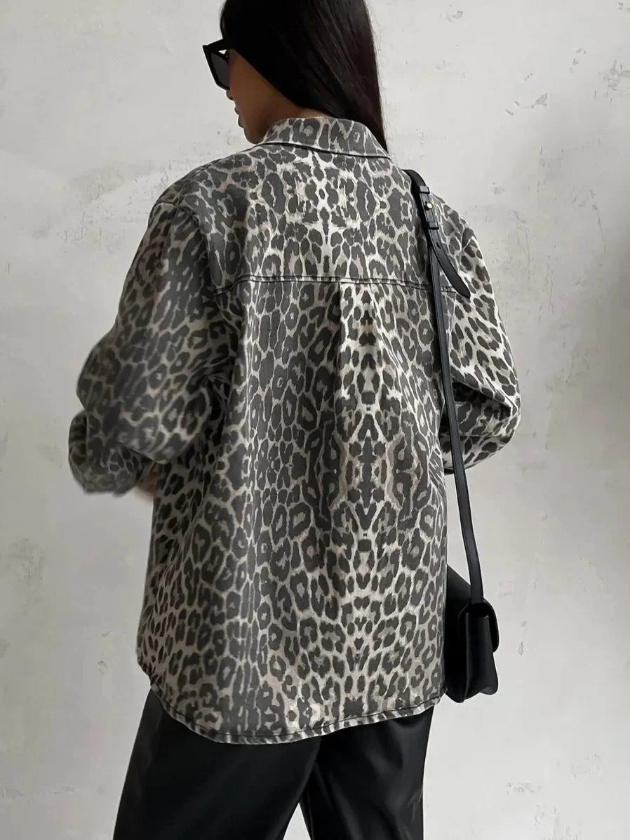 Jeansjacke mit Leopardenmuster für Damen - Image 3