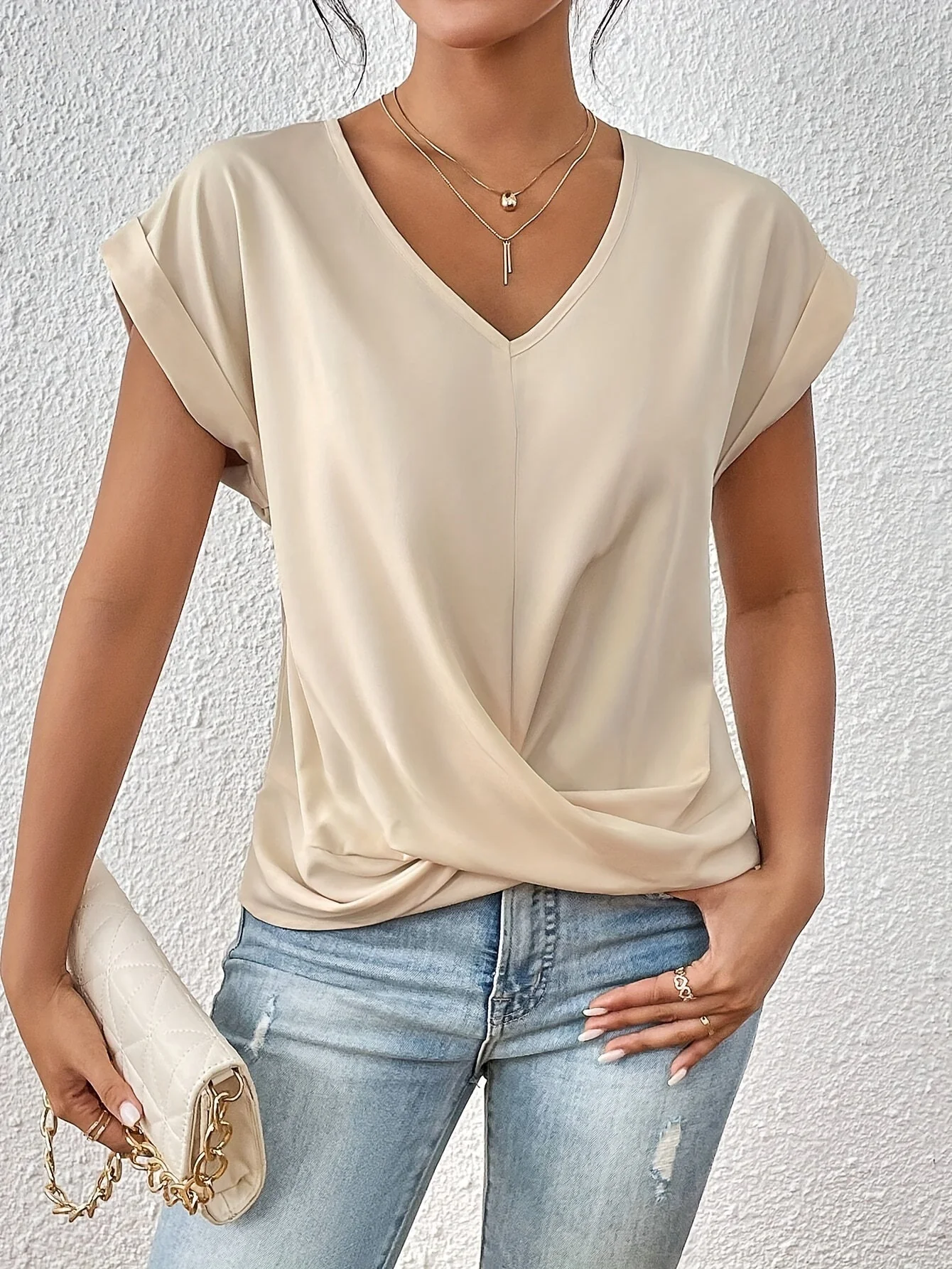 Jenna - V-Ausschnitt-Top mit Knoten-Detail - elegant und zeitlos - Image 2