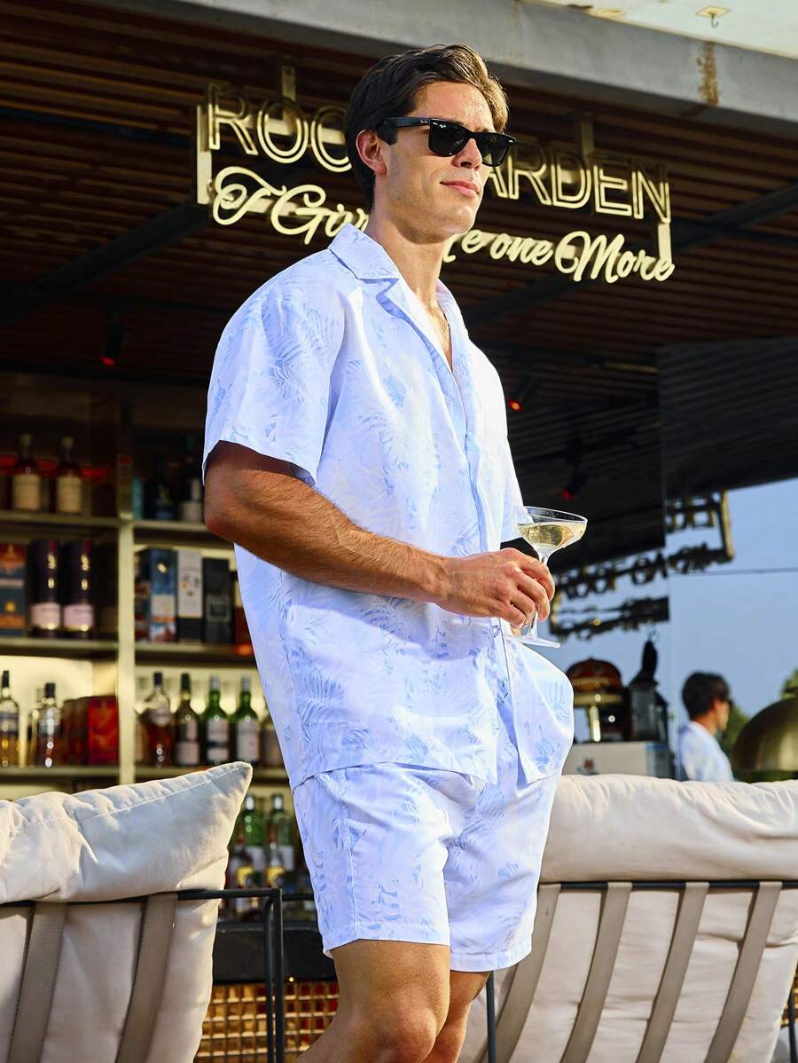 Johann – Herren Set Mit Pflanzenhemd Und Shorts Strandurlaub - Image 3