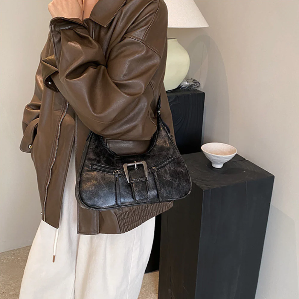 JOSEPHINE - Image 13