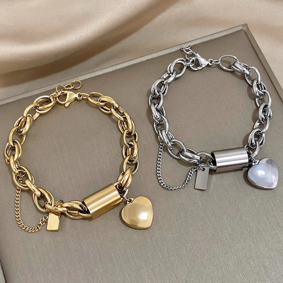 Julia - Goldenes Herzarmband - Image 5