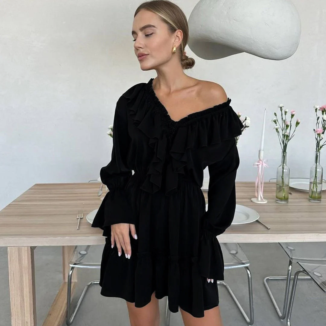 Julie | Kurzes Kleid mit Rüschen und Puffärmeln - Image 7