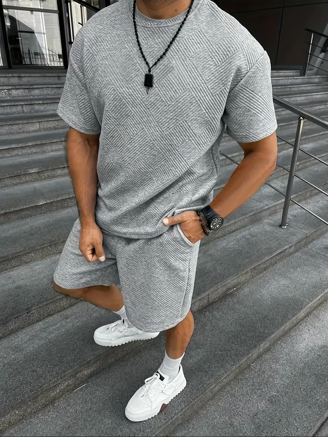 Justin- Herren Set aus Rundhalshemd und Shorts - Image 3