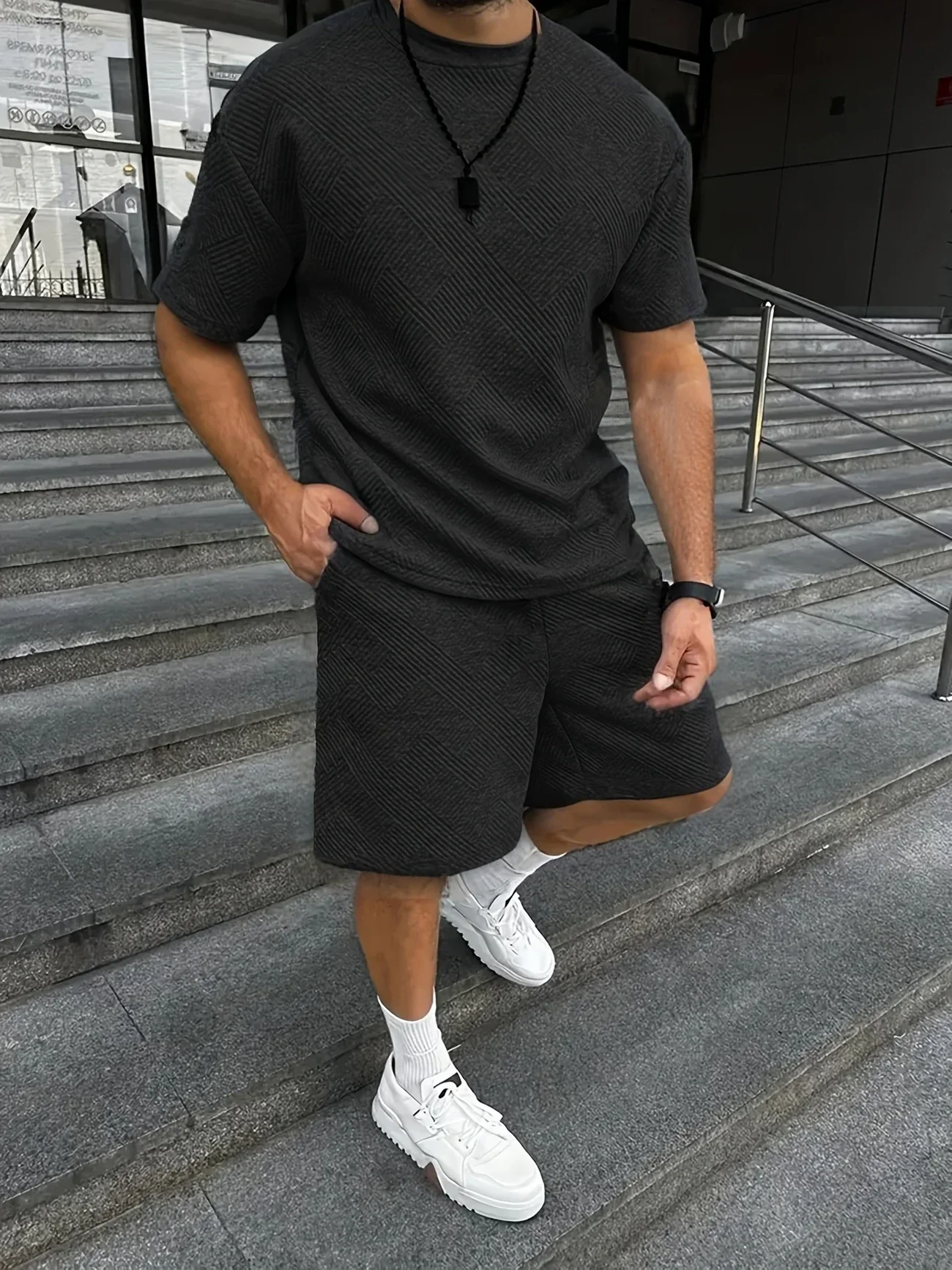 Justin- Herren Set aus Rundhalshemd und Shorts - Image 4