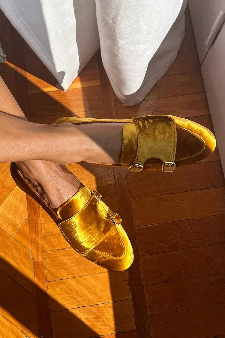 Jutrina - Modische gelbe Loafers mit Schnalle - Image 2