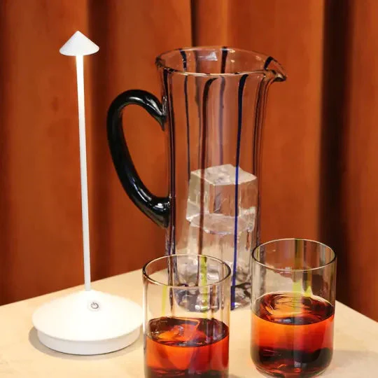Kabellose LED-Tischleuchte mit Dimmfunktion und wasserabweisendem Design – moderne Tischleuchte für den Innen- und Außenbereich - Image 4