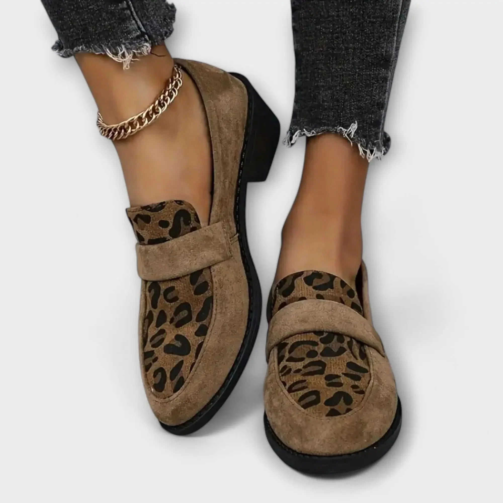 Karla – Halbschuhe mit Animal-Print - Image 2