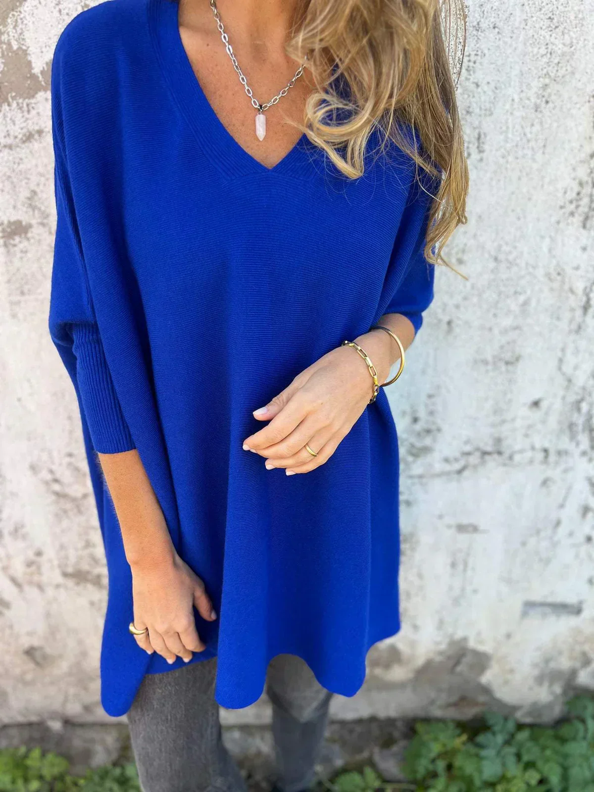 Kira | Oversized-Pullover mit entspanntem V-Ausschnitt - Image 5