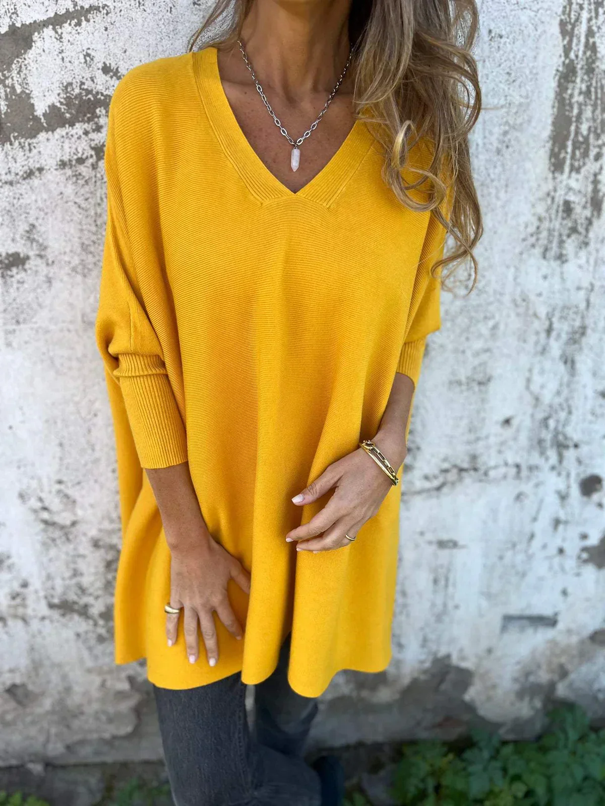 Kira | Oversized-Pullover mit entspanntem V-Ausschnitt - Image 8