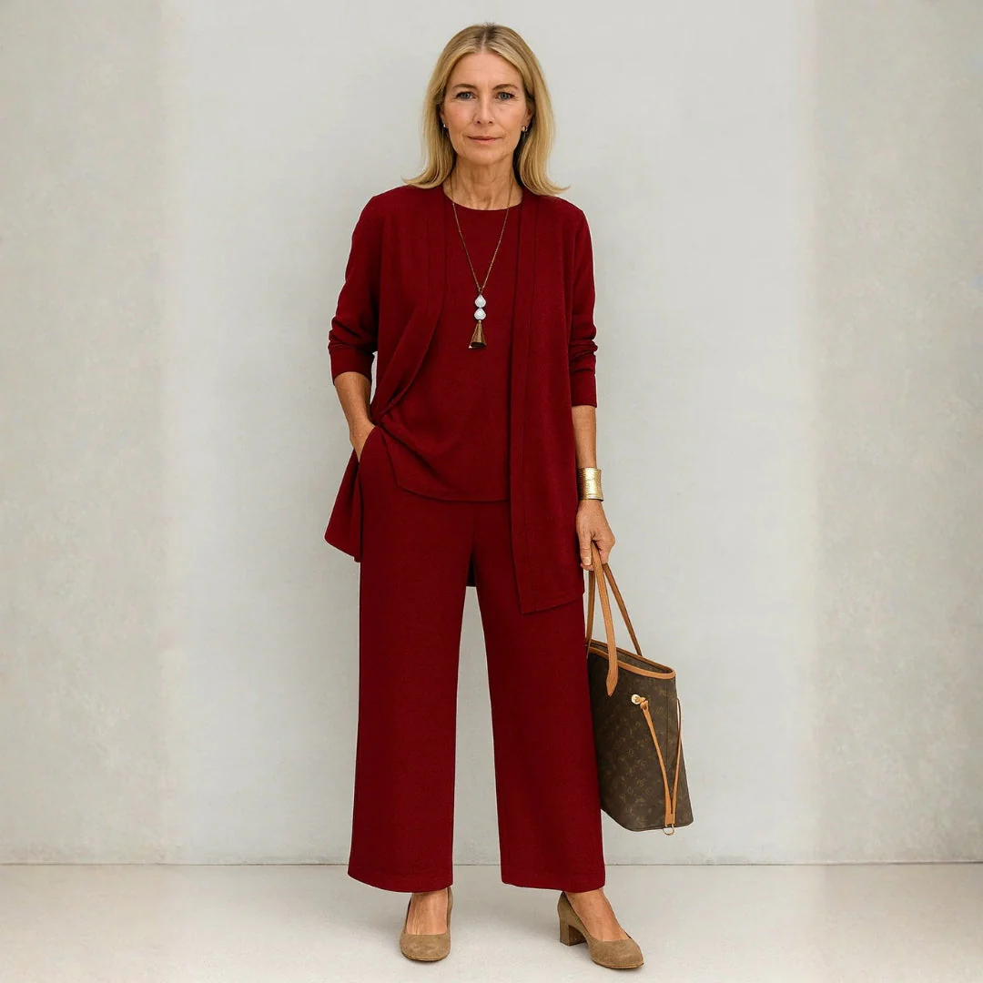 Kirsten | Damen Minimalistisches Dreiteiliges Lounge Set - Image 3