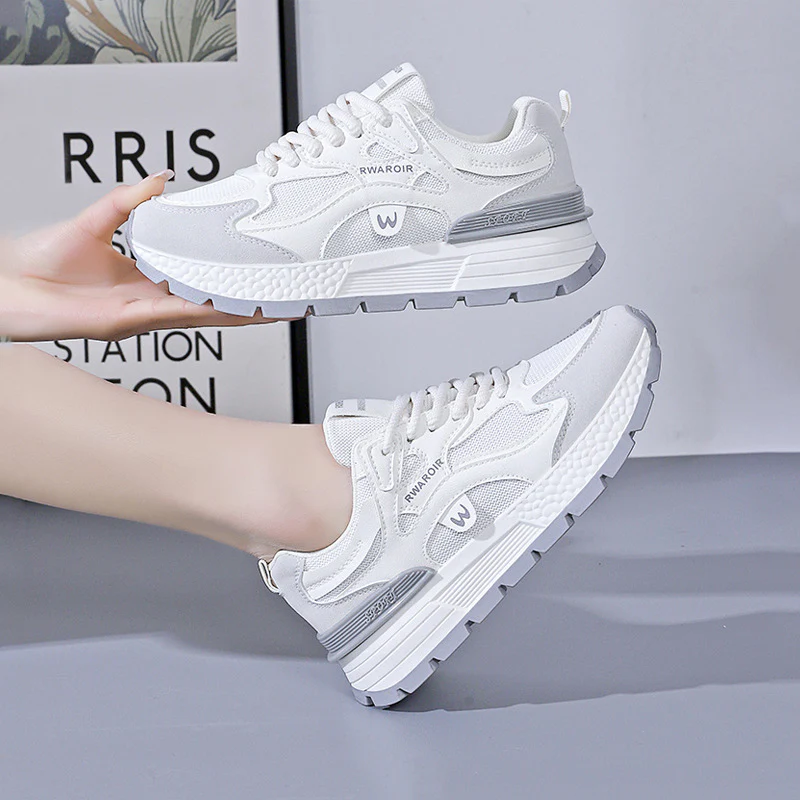 Klarisse - Leichter Schnür Turnschuh - Image 2