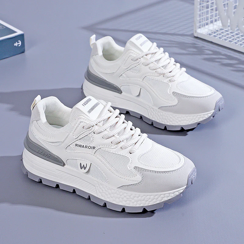 Klarisse - Leichter Schnür Turnschuh - Image 3