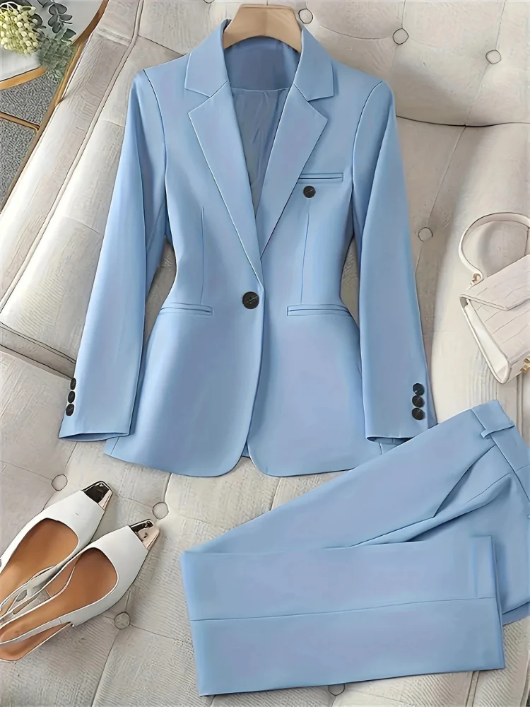 Klassisch eleganter Anzug für Damen | Hose und Blazer