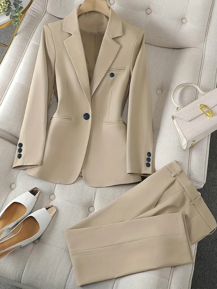 Klassisch eleganter Anzug für Damen | Hose und Blazer - Image 4