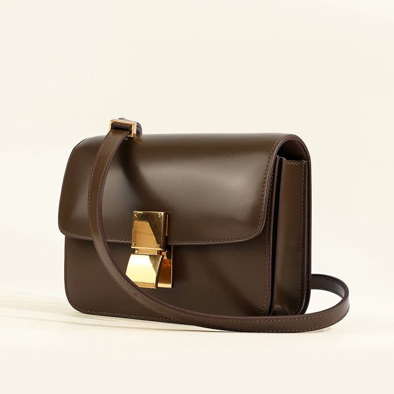 Klassische Damen-Schultertasche mit Überschlag aus echtem Leder - Image 2