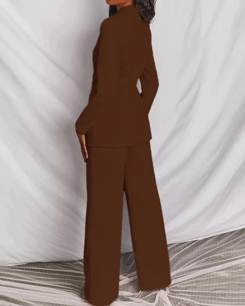 Klassischer Blazer und Hosenanzug für Damen | Moderne - Image 13