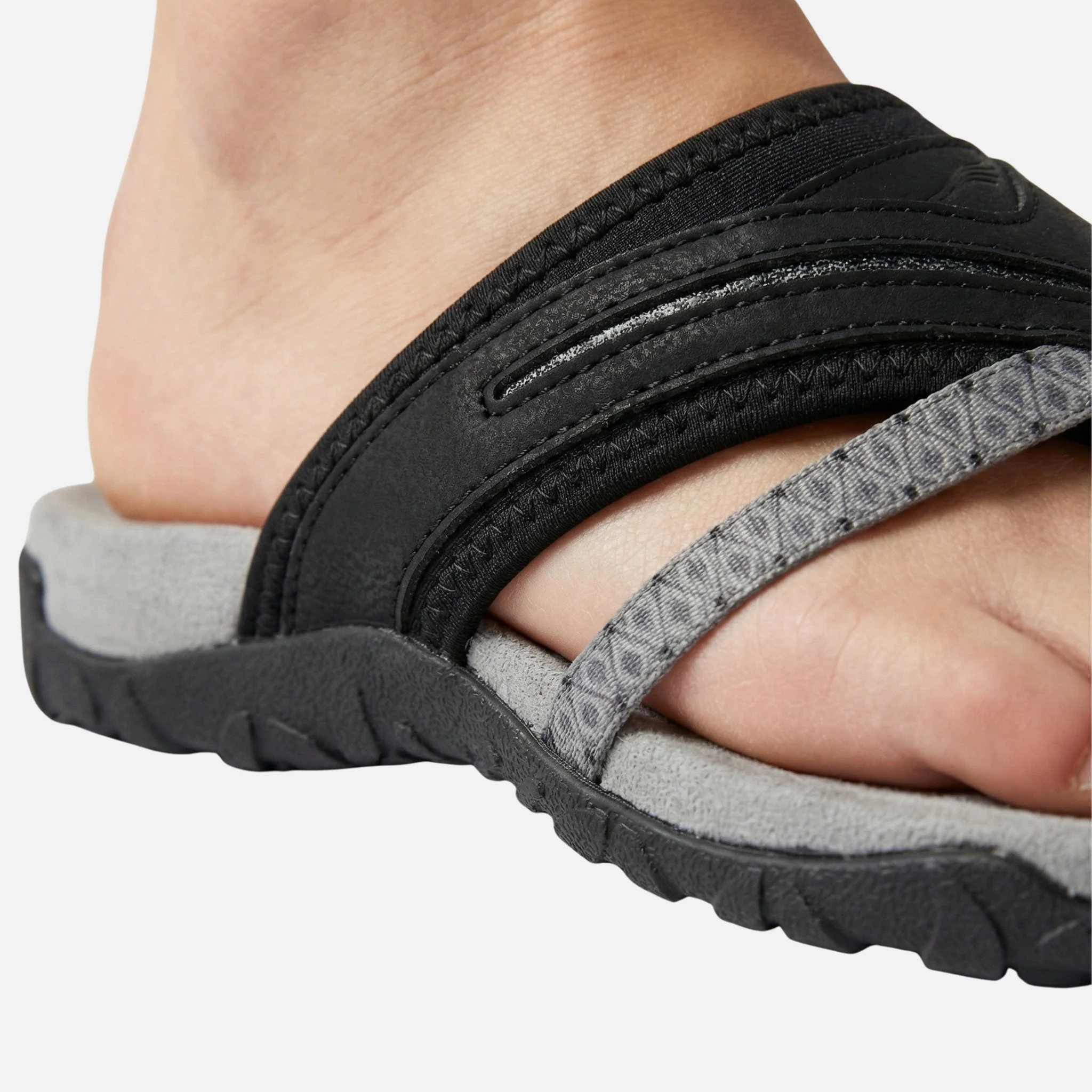 Quirina | Damen Komfort-Zehentrenner Breite Riemen Strukturiertes Fußbett – Flip Flop - Image 6