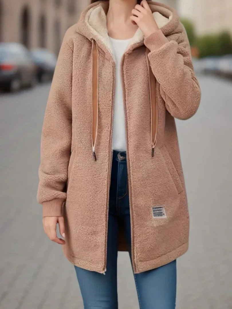 Krista | Warme Teddyweste mit Kapuze für Damen - Image 2