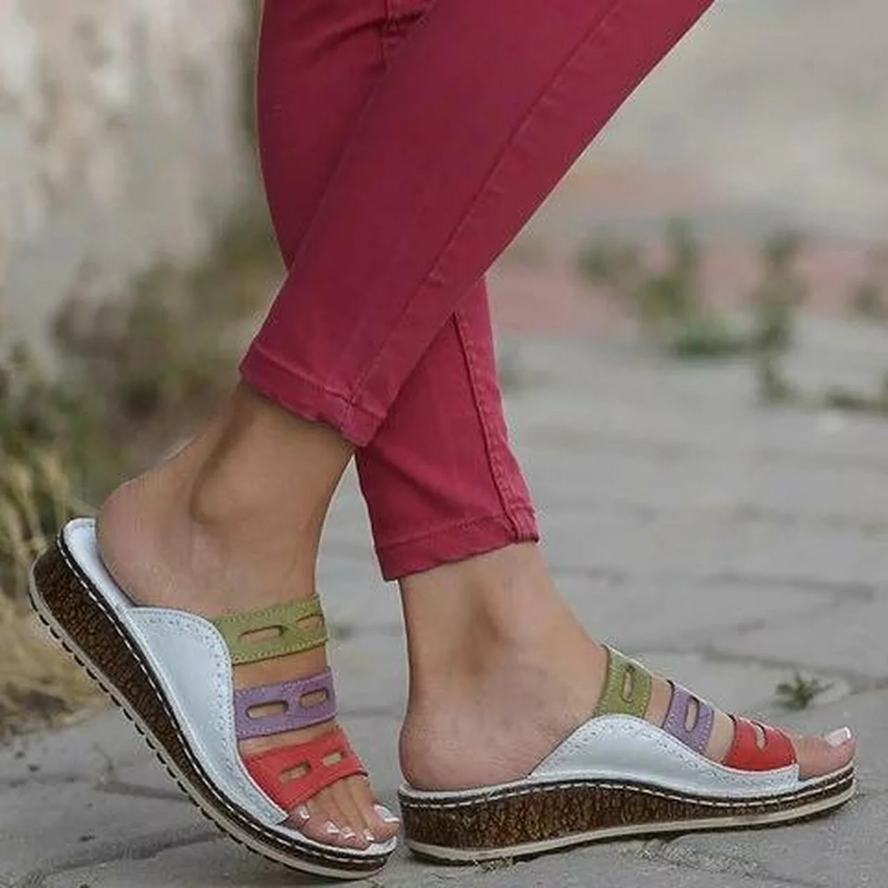 Krystal | Bequeme, stützende dreifarbige Sandalen für Frauen