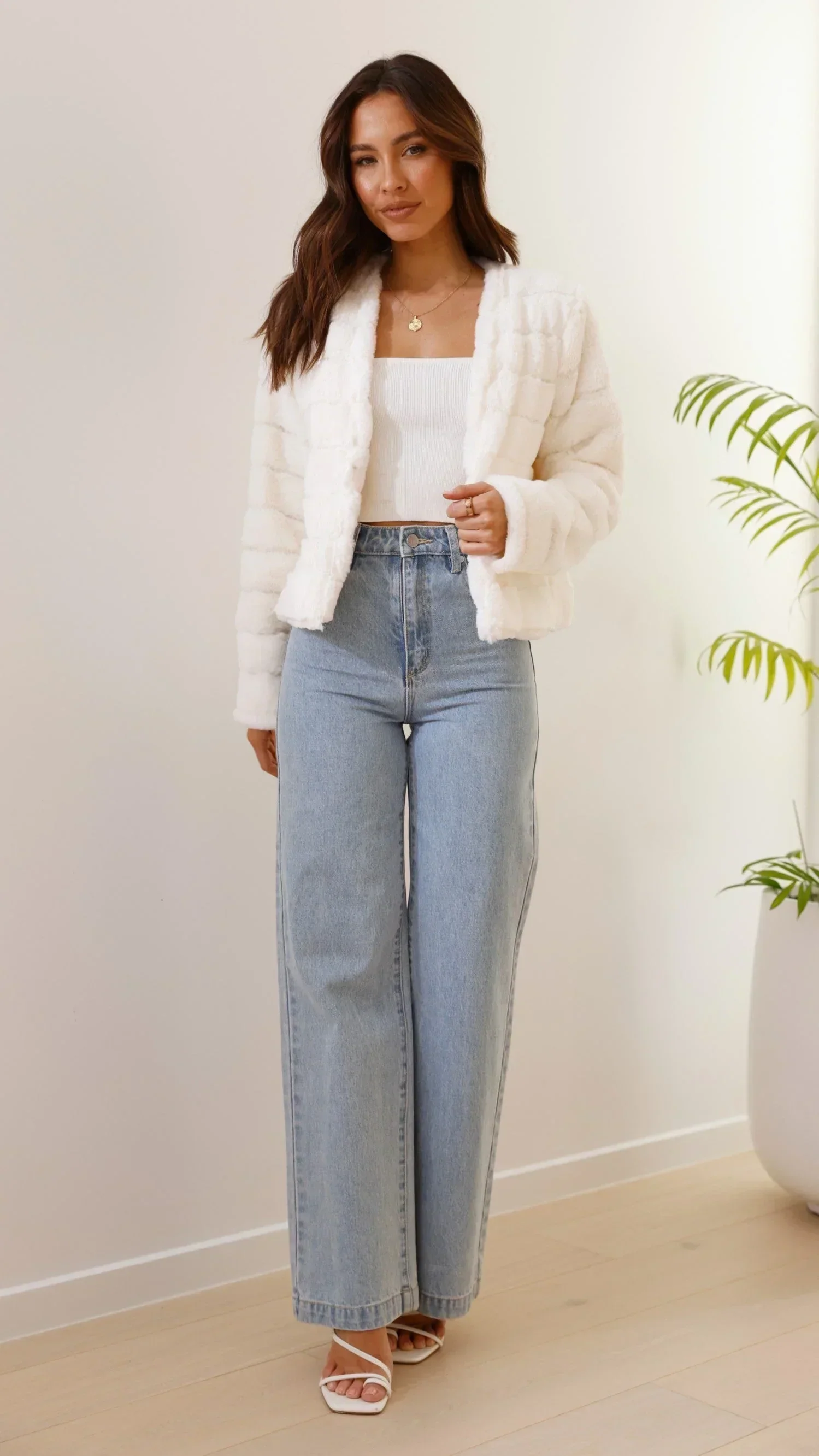 Vera | Damen Kurze Kunstfell Übergangsjacke Offener Kragen – Kunstfell Jacke 2026 - Image 2