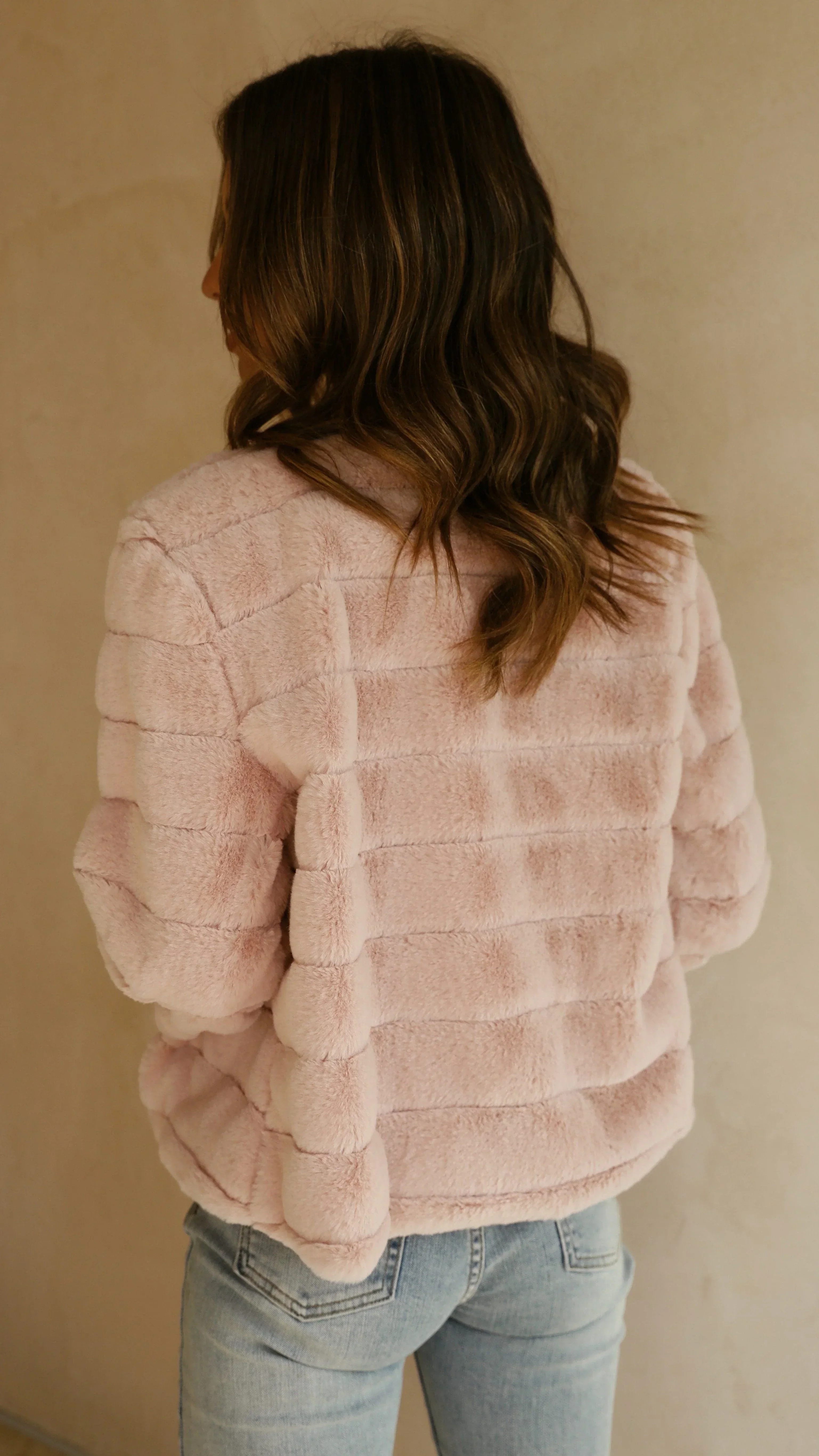 Vera | Damen Kurze Kunstfell Übergangsjacke Offener Kragen – Kunstfell Jacke 2026 - Image 24