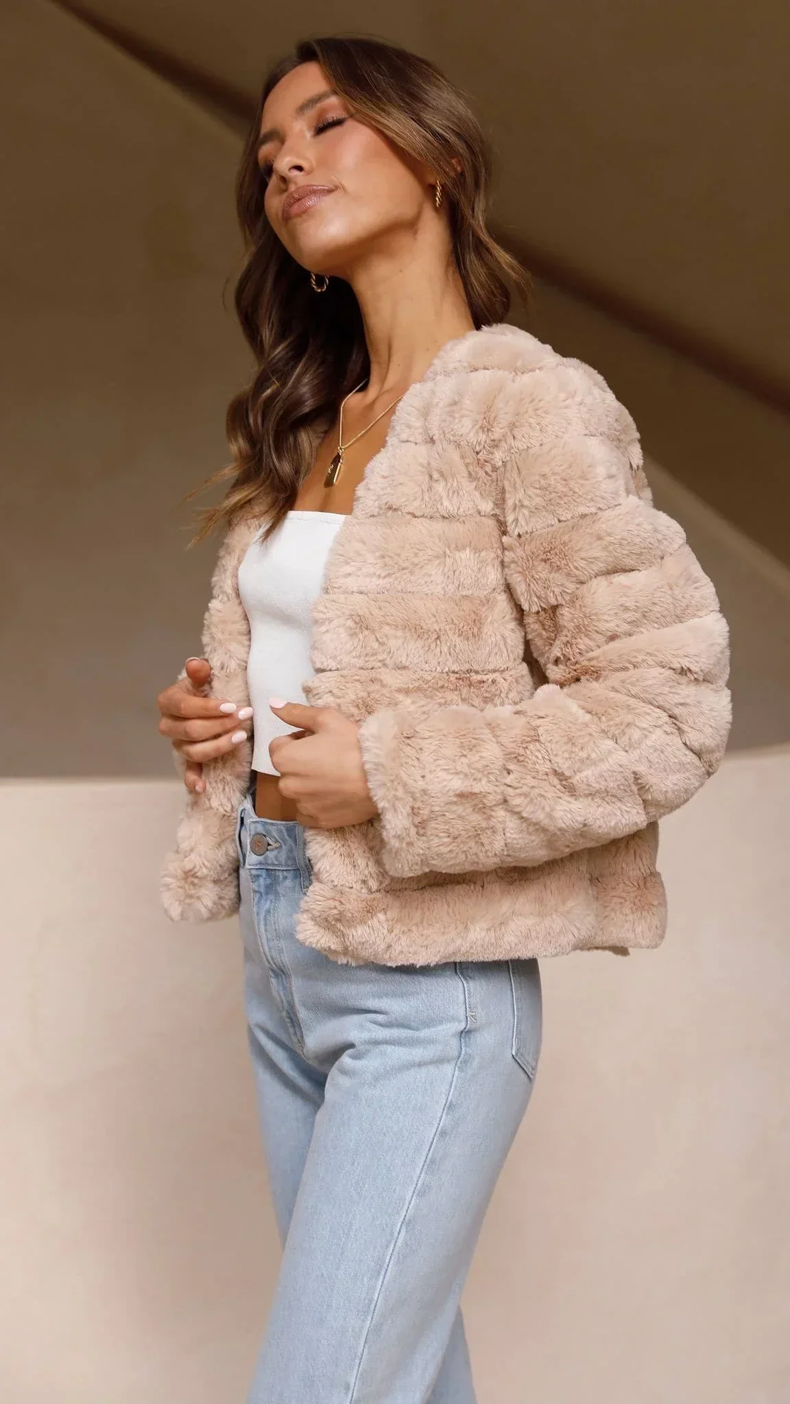 Vera | Damen Kurze Kunstfell Übergangsjacke Offener Kragen – Kunstfell Jacke 2026 - Image 32