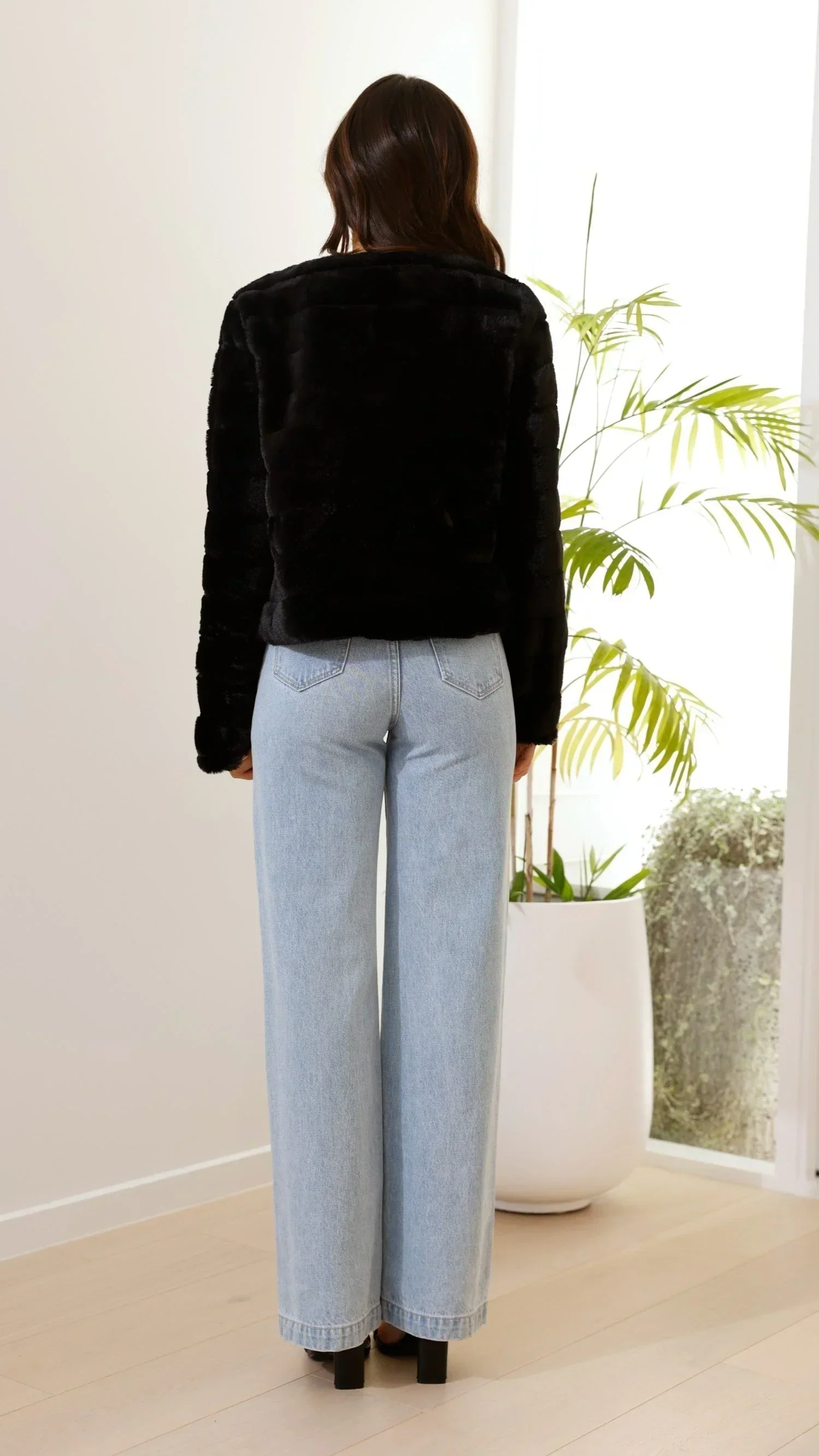 Vera | Damen Kurze Kunstfell Übergangsjacke Offener Kragen – Kunstfell Jacke 2026 - Image 7