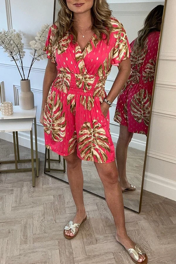 Kurzes Sommerkleid mit tropischem Print & Smoktaille – Luftig & Casual - Image 3