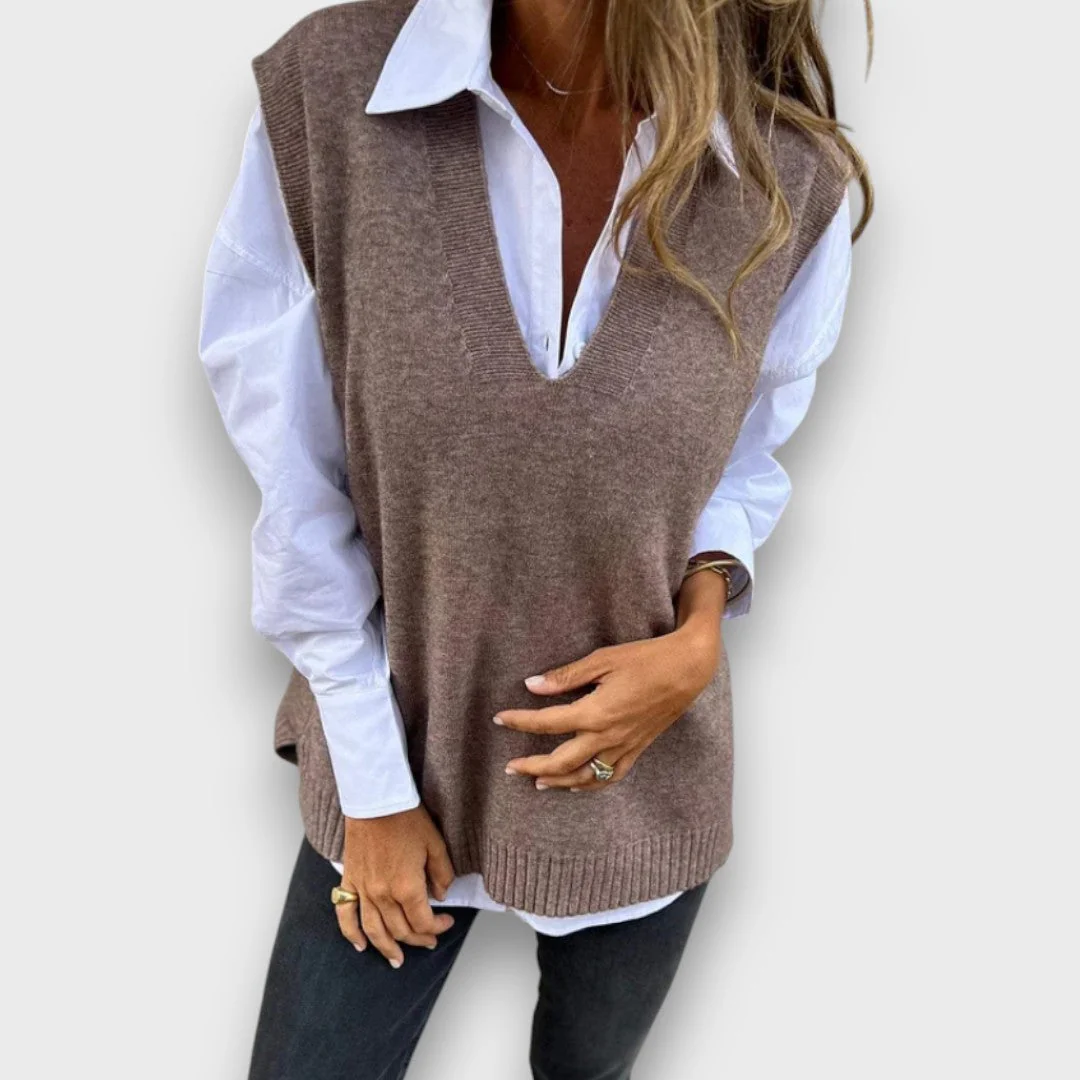 Lamielle – Strick-Weste mit V-Ausschnitt in Camel - Image 5