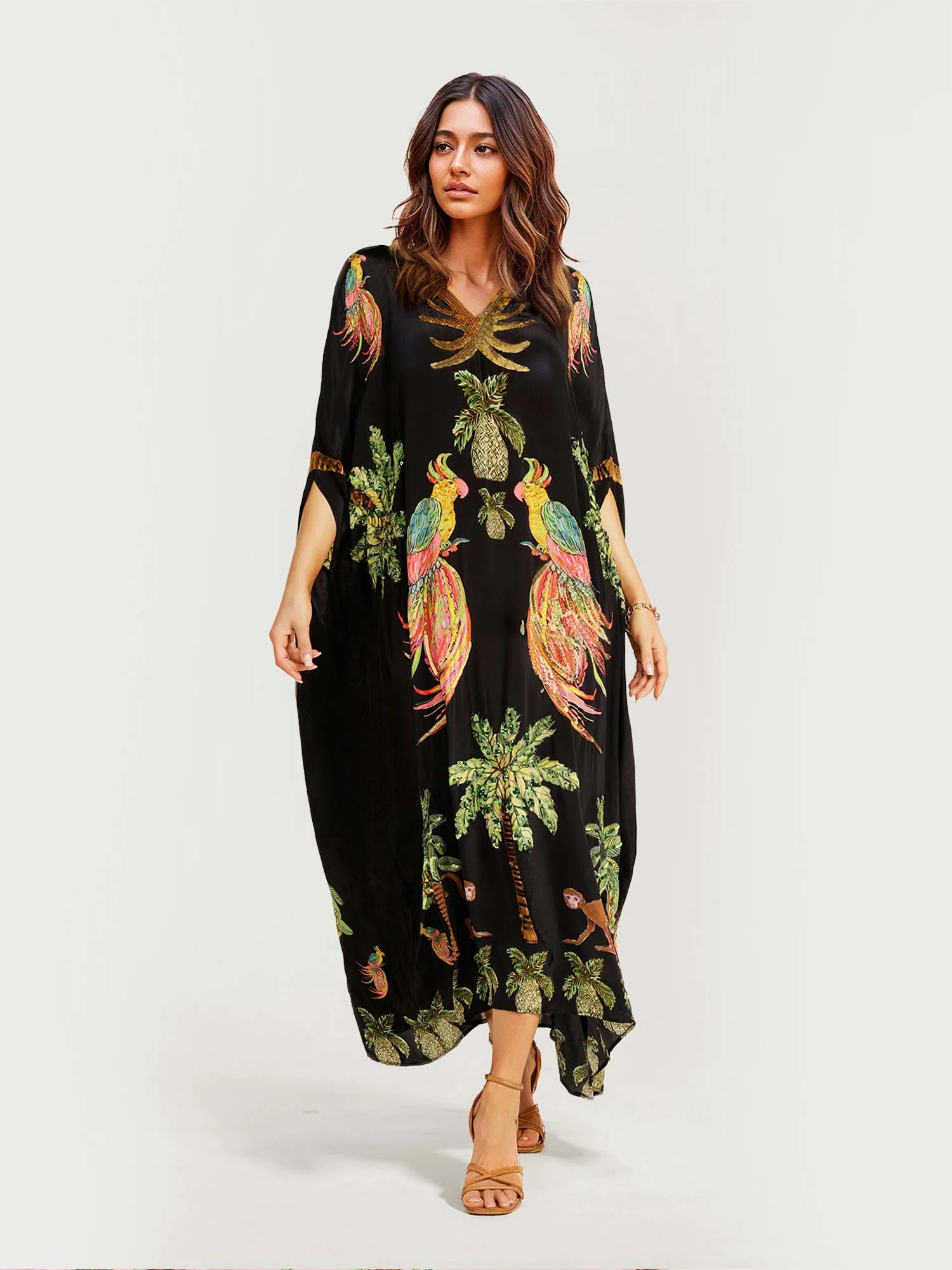 Langes schwarzes Kleid mit tropischen Papageiendruck - Image 4