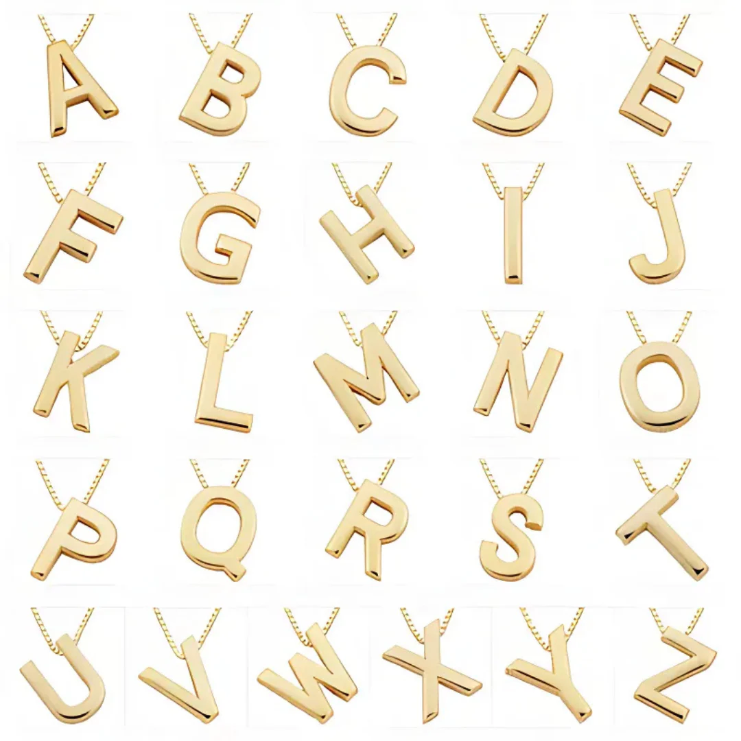 Lara - Goldener Buchstaben-Anhänger - Image 7