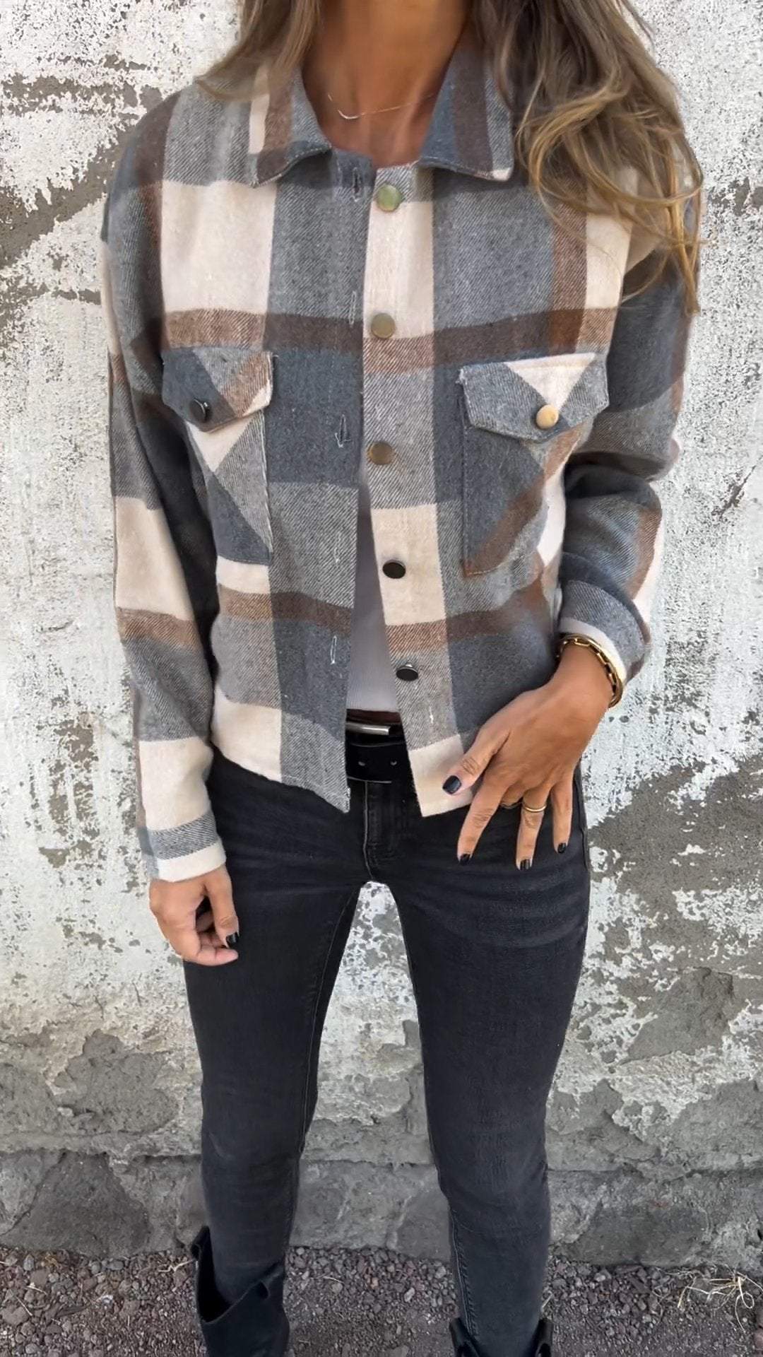 Lässige Karojacke mit Revers - Image 5