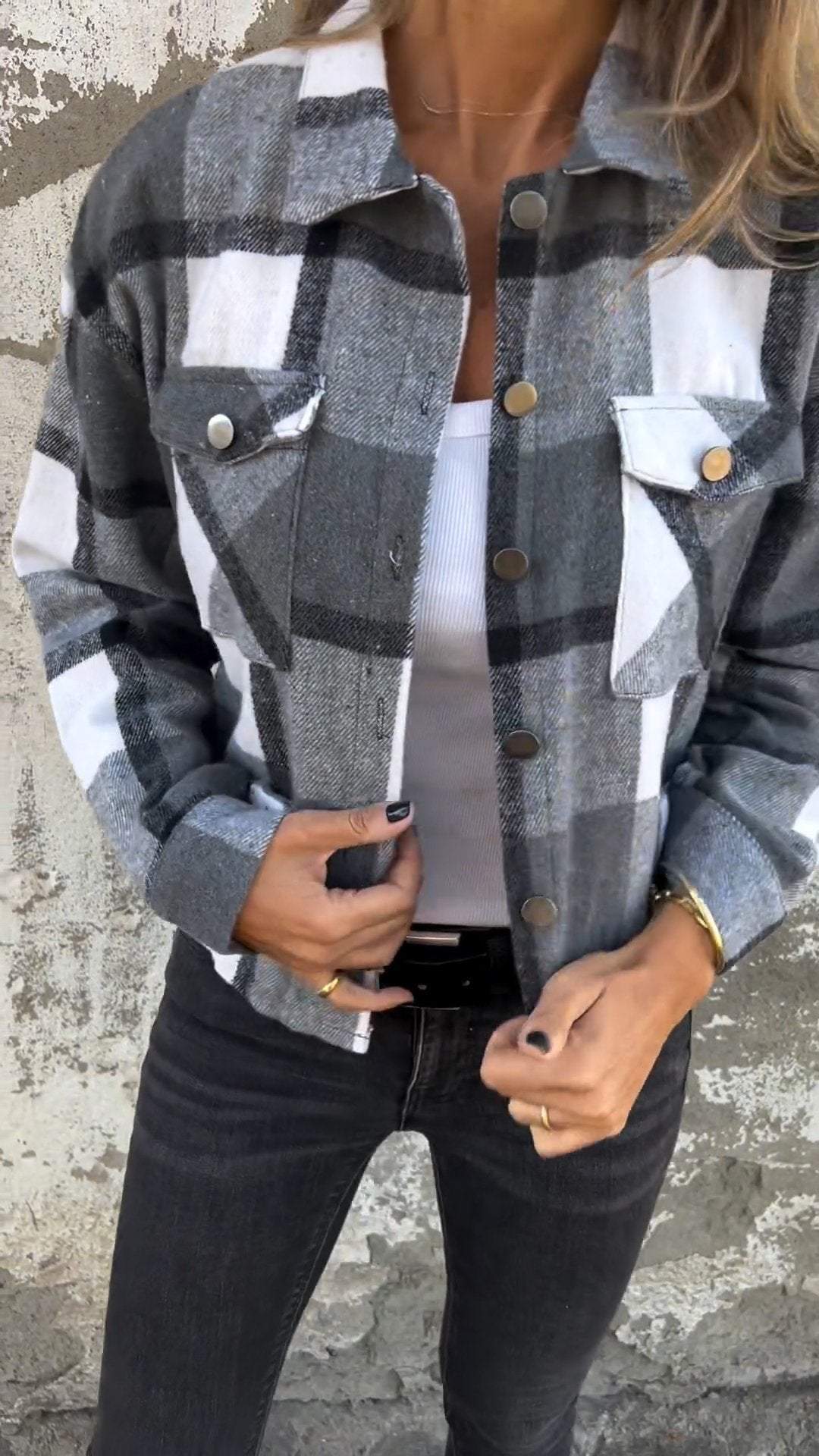 Lässige Karojacke mit Revers - Image 8