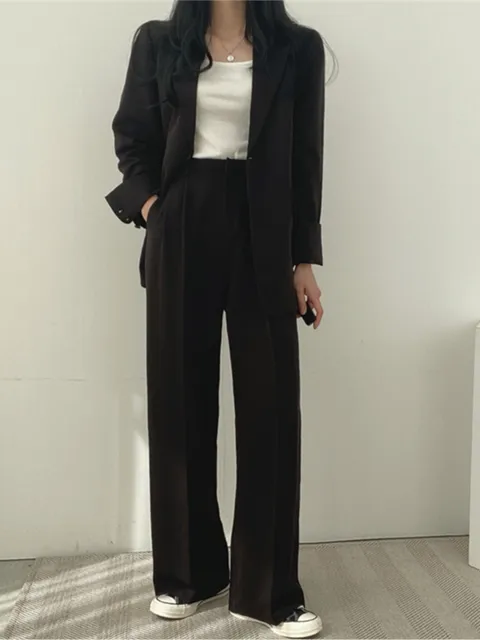 Lässiger Blazer und Hosenset für Damen - Image 2