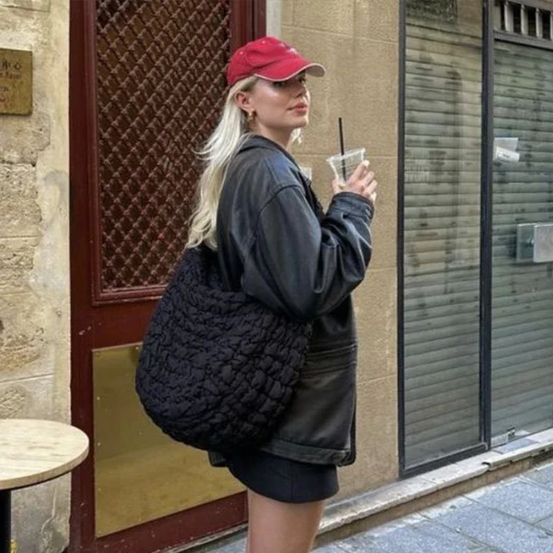 LAURA - Image 2