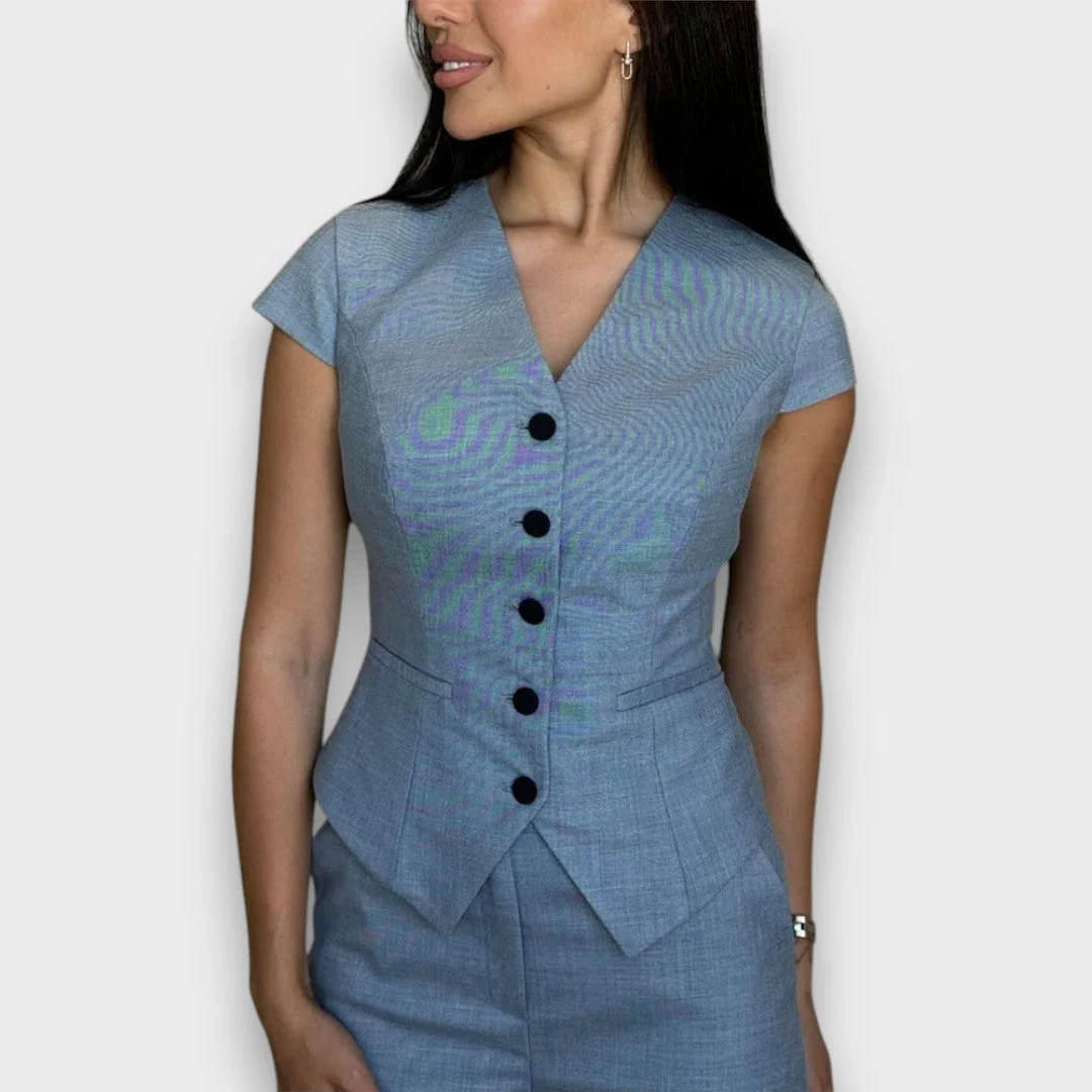 Laura – Elegantes Set mit femininer Silhouette - Image 3